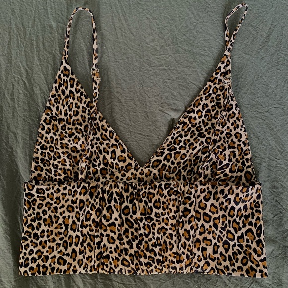 ZARA / Triangle Crop Top / Animal Print - Picture 2 of 3